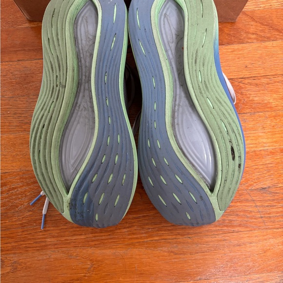 Mizuno Men's Neo Vista Running Shoes (size 12) - Picture 3 of 3